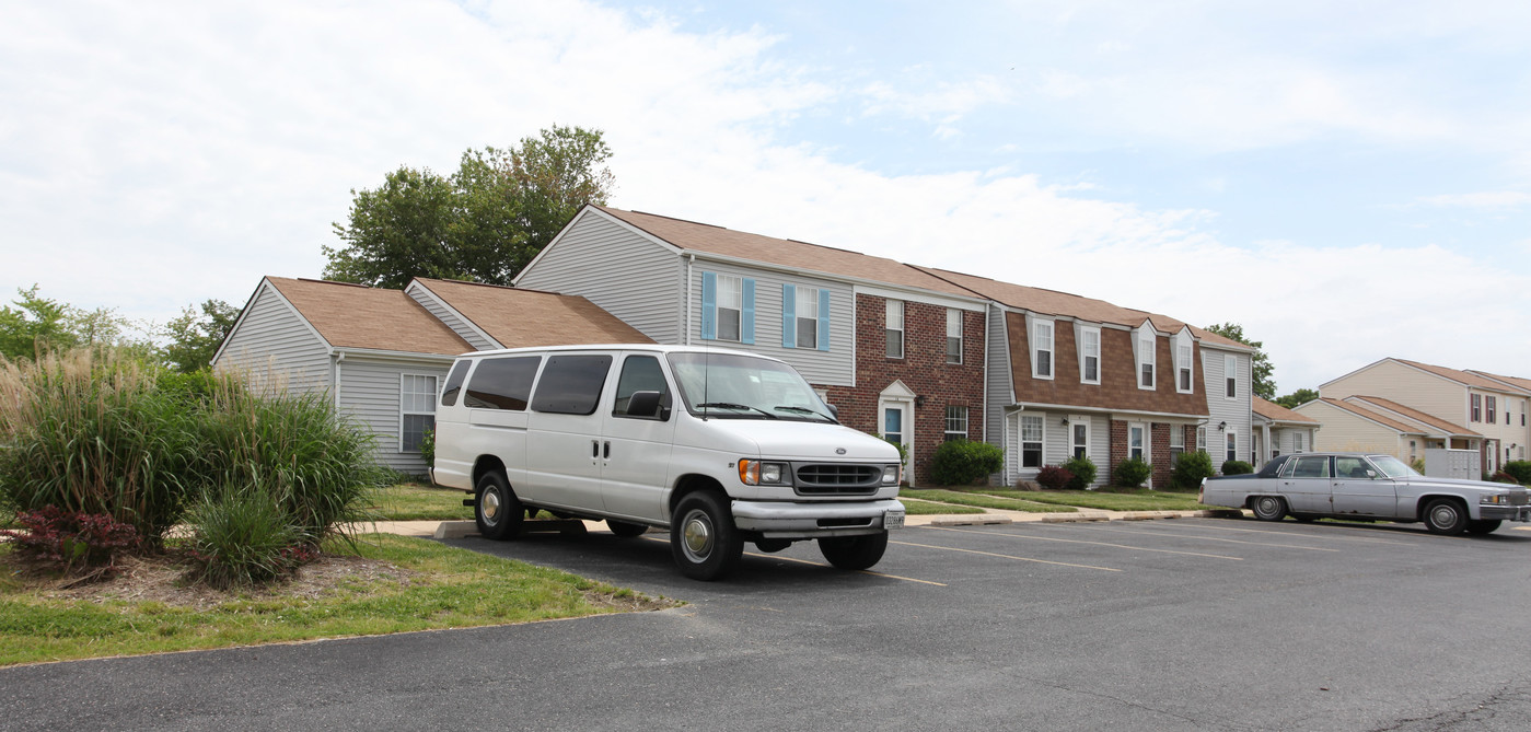 Kent Island Village Apartments in Chester, MD - Building Photo