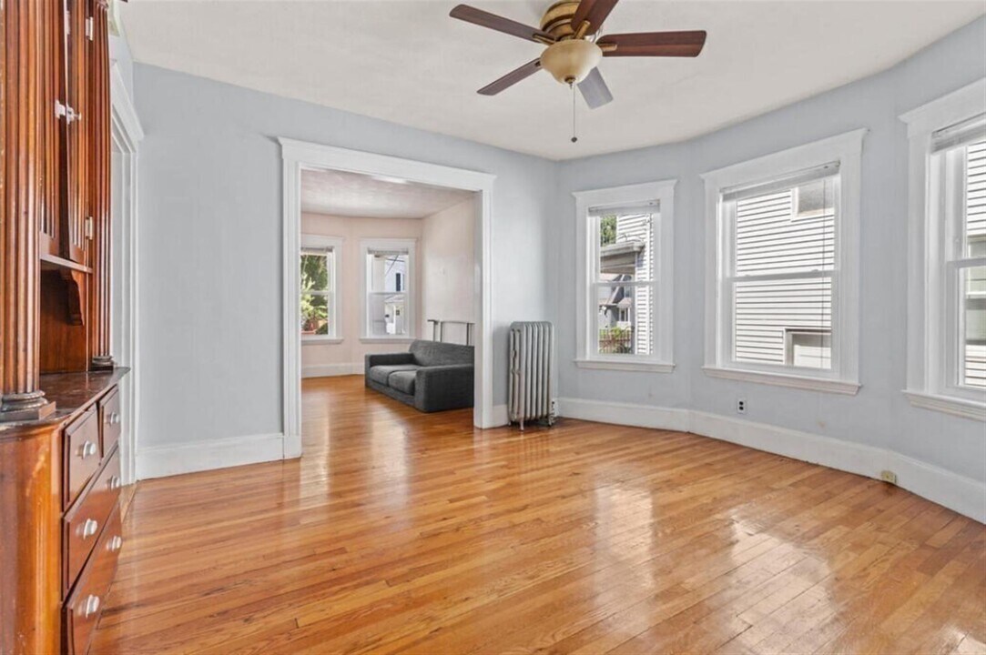 38 George St, Unit 2 in Medford, MA - Building Photo