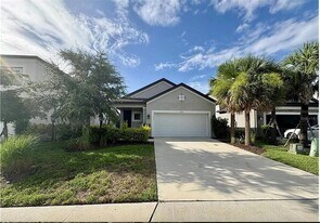 16439 Paynes Ml Dr in Bradenton, FL - Building Photo