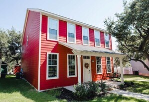 411 Wetzel in Kyle, TX - Building Photo