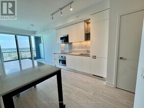 39 Mary St in Barrie, ON - Building Photo - Building Photo