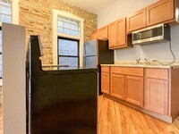 1710 N Damen Ave, Unit 2 in Chicago, IL - Building Photo - Building Photo