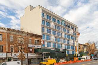 Avanti in Brooklyn, NY - Foto de edificio - Building Photo