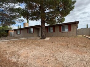 3733 Sparrow Dr in Sierra Vista, AZ - Building Photo - Building Photo