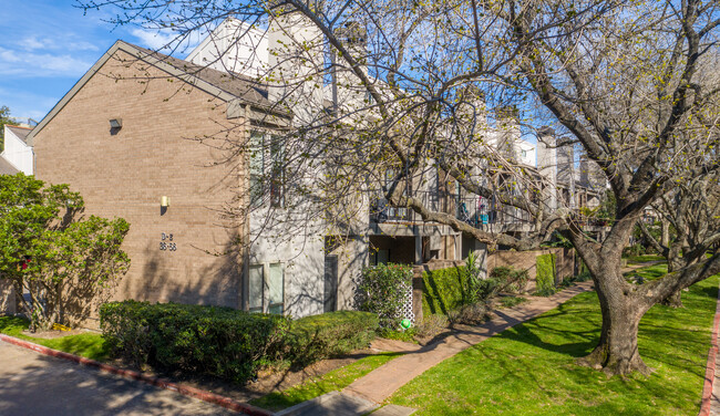 Evergreen Commons in Houston, TX - Building Photo - Building Photo