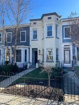 1819 Vermont Ave NW in Washington, DC - Building Photo