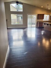 2504 Equestrian Loop S in Salem, OR - Building Photo - Building Photo