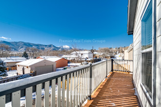 2417 W Cache La Poudre St in Colorado Springs, CO - Building Photo - Building Photo