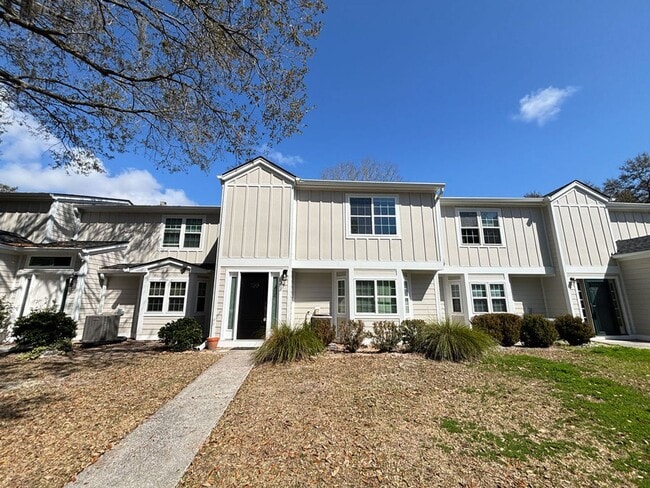 1155 Monaco Dr in Mount Pleasant, SC - Building Photo - Building Photo