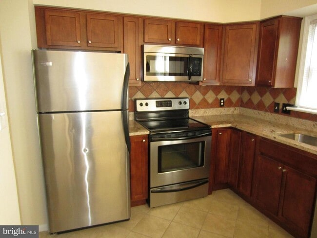 3509 Kings Cross Rd in Alexandria, VA - Building Photo - Building Photo