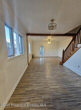 423 E Lackawanna Ave in Olyphant, PA - Foto de edificio - Building Photo