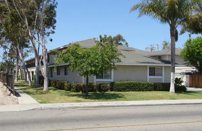 1147 S C St in Oxnard, CA - Building Photo - Building Photo