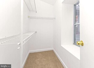 13601 Sir Thomas Way-Unit -42 in Silver Spring, MD - Building Photo - Building Photo