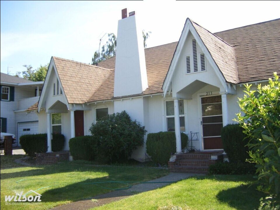 211 S 16th Ave-Unit -213 in Yakima, WA - Building Photo