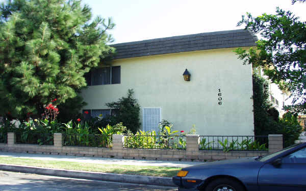 1606 257th St in Harbor City, CA - Building Photo