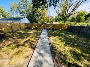 205 N 28th St in Belleville, IL - Foto de edificio - Building Photo