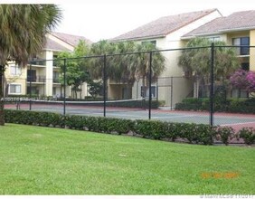 9266 W Atlantic Blvd in Coral Springs, FL - Building Photo - Building Photo