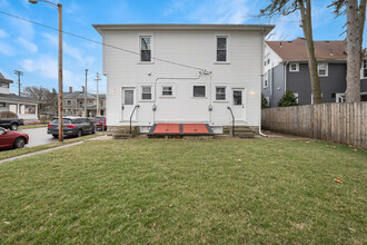 21-23 E Water St, Unit 21 in Troy, OH - Foto de edificio - Building Photo