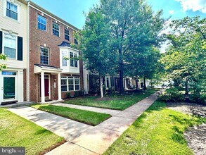 44256 Huron Terrace in Ashburn, VA - Building Photo - Building Photo