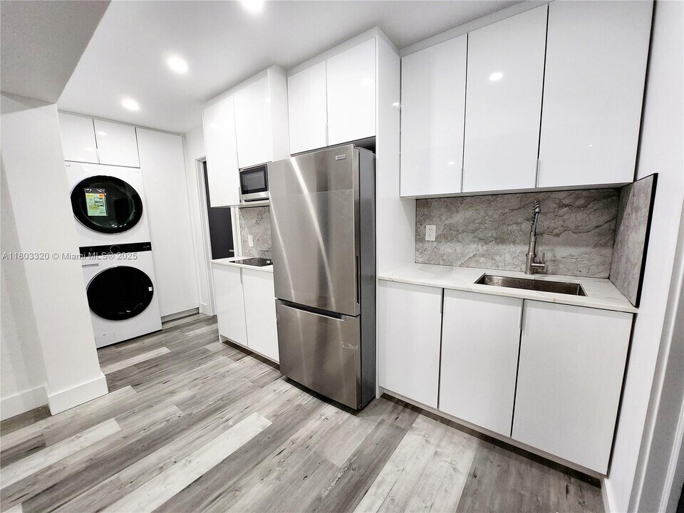 511 SW 15th St in Fort Lauderdale, FL - Building Photo