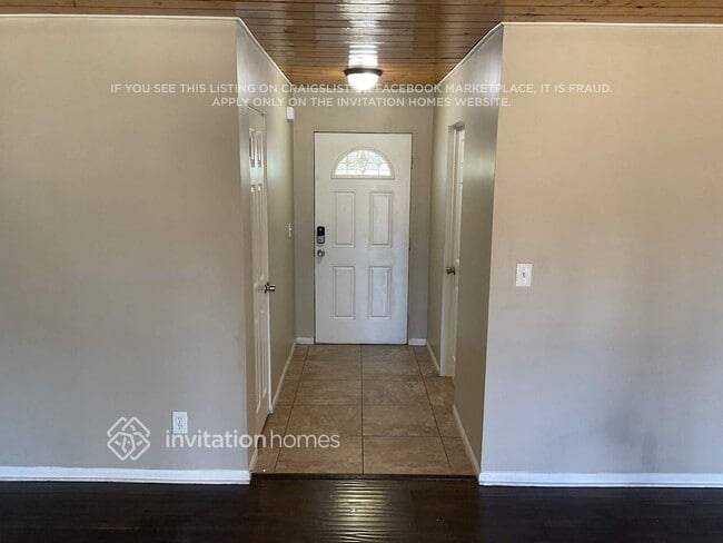 7943 Newcastle Ave in Los Angeles, CA - Building Photo - Building Photo