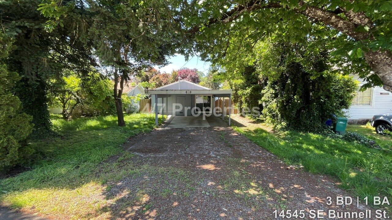 14545 SE Bunnell St in Milwaukie, OR - Building Photo