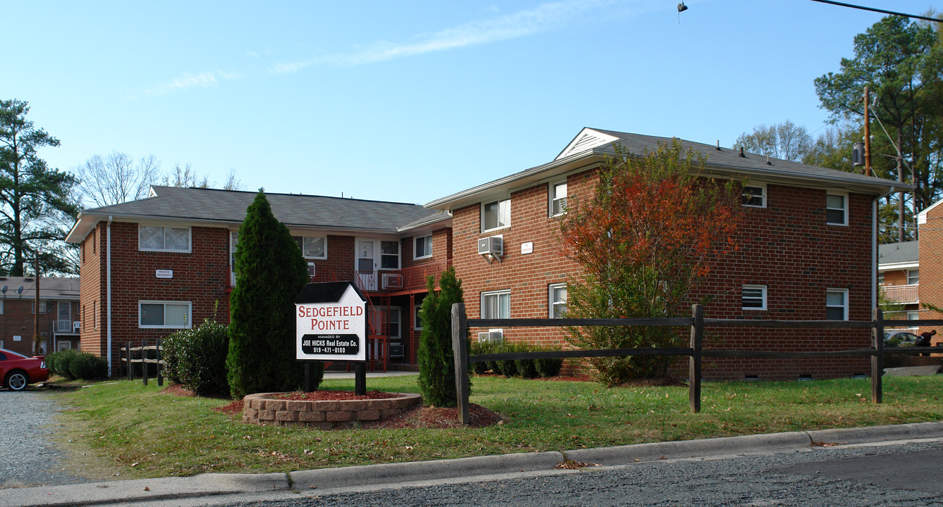 Sedgefield Pointe in Durham, NC - Building Photo