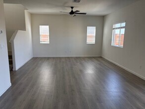 7201 Star Trail Way in Roseville, CA - Building Photo - Building Photo
