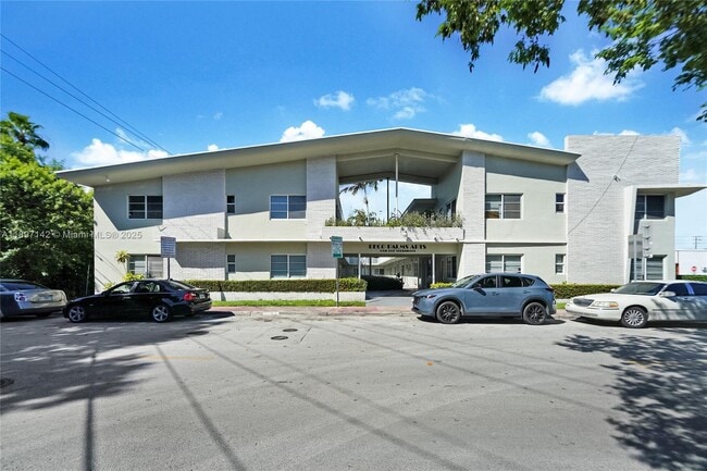 property at 6930 Rue Versailles Dr