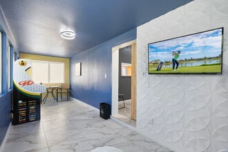 6914 E Phelps Rd in Scottsdale, AZ - Building Photo - Building Photo