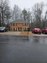587 Jackson Park Ln in Suwanee, GA - Building Photo