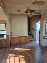 222 Airport Dr in Farmington, NM - Building Photo
