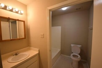 8029 Dockal Rd in Houston, TX - Building Photo - Building Photo