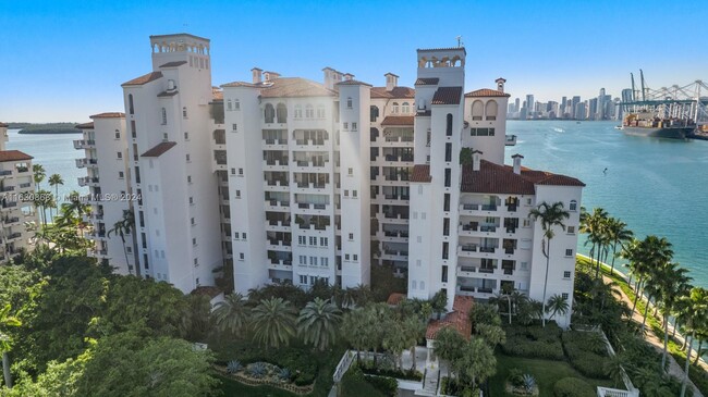 5365 Fisher Island Dr