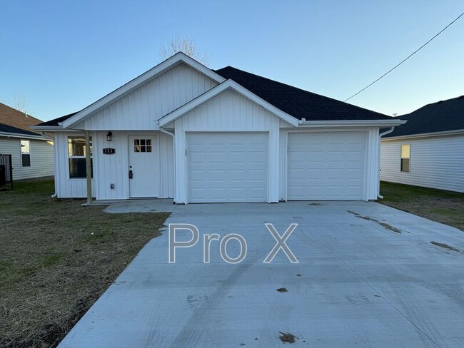 property at 121 W Lewis St