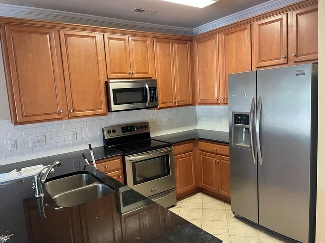 11034 Cedar Walk Ln in Charlotte, NC - Foto de edificio - Building Photo