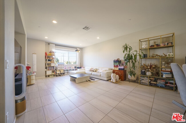 14432 Kabana Ln in Gardena, CA - Foto de edificio - Building Photo