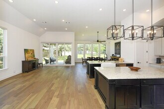 26643 White Eagle Dr in San Antonio, TX - Foto de edificio - Building Photo