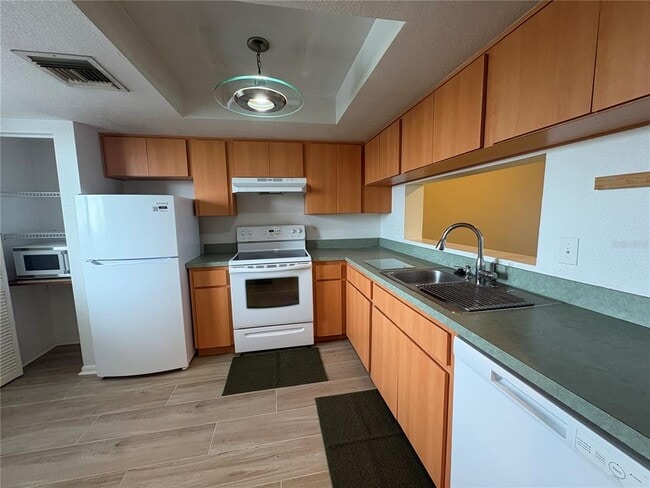 201 W Laurel St in Tampa, FL - Building Photo - Building Photo