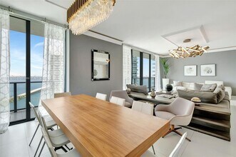 501 NE 31st St, Unit PH4302 in Miami, FL - Building Photo - Building Photo