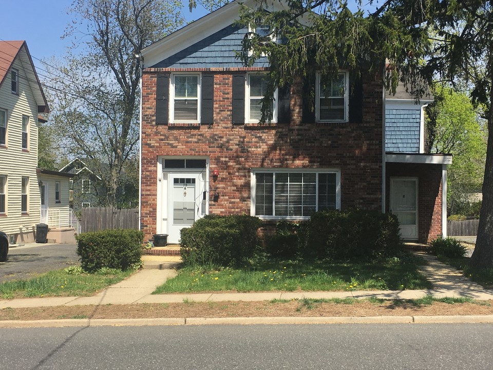 79 Prospect Ave in Red Bank, NJ - Building Photo