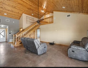 5730 Leroy Pkwy in West, TX - Building Photo - Building Photo