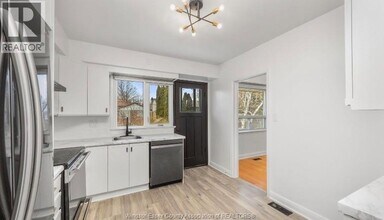 26 Breadner Dr in Toronto, ON - Building Photo - Building Photo