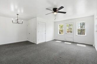 3953 Lankenau Ave, Unit 2 in Philadelphia, PA - Foto de edificio - Building Photo