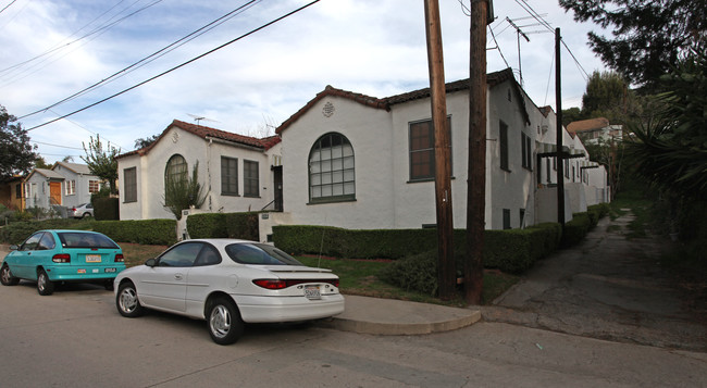 2114 Valentine St in Los Angeles, CA - Foto de edificio - Building Photo