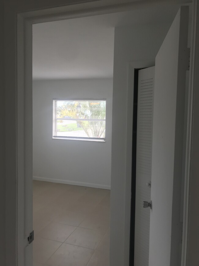 16902 Carmen Ave in Ft. Myers, FL - Building Photo - Building Photo