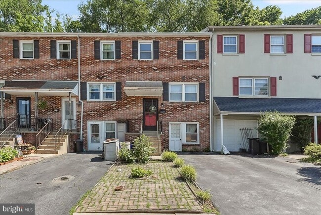 property at 529 W Marshall St