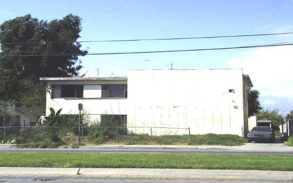 2129 E El Segundo Blvd in Compton, CA - Building Photo