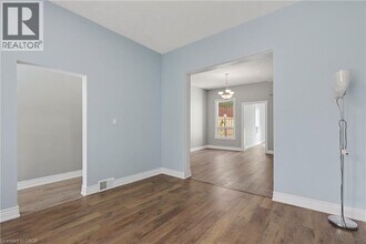 141 Ray St N in Hamilton, ON - Building Photo - Building Photo