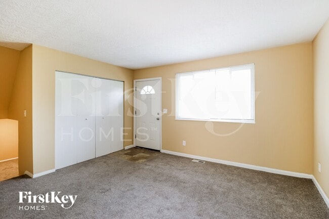 10288 October Dr in Cincinnati, OH - Building Photo - Building Photo